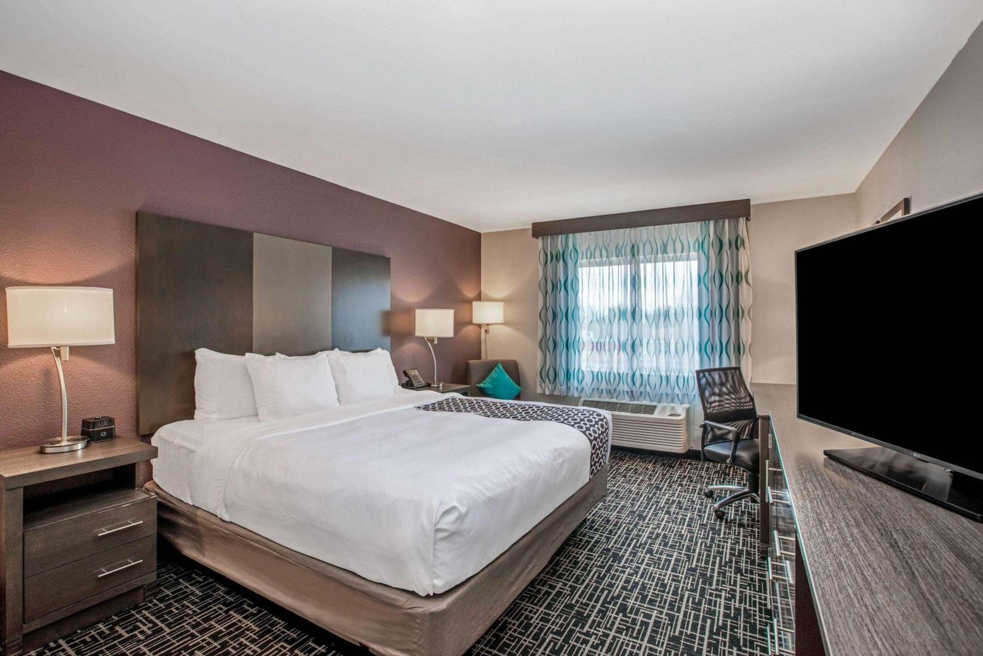 La Quinta By Wyndham Fayetteville Eksteriør bilde