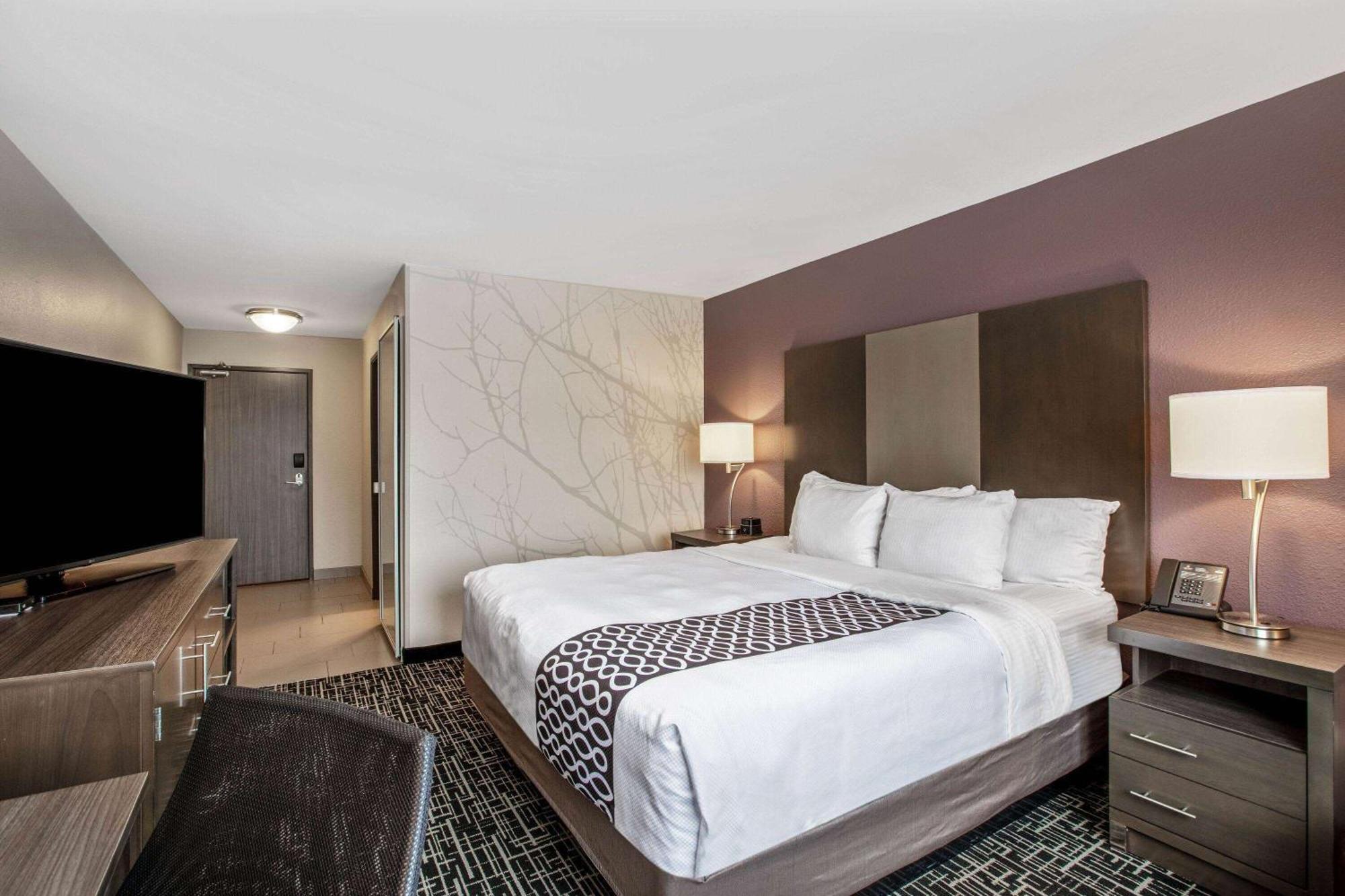 La Quinta By Wyndham Fayetteville Eksteriør bilde