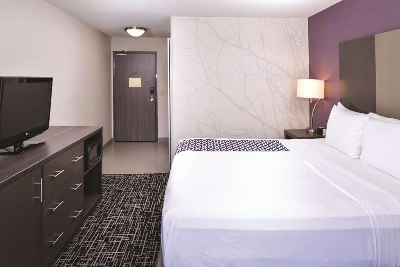 La Quinta By Wyndham Fayetteville Eksteriør bilde