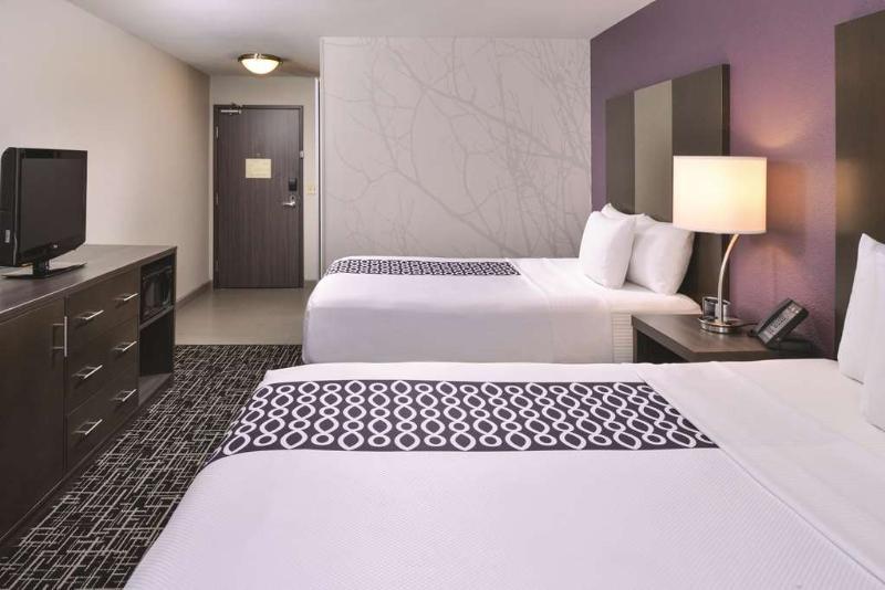 La Quinta By Wyndham Fayetteville Eksteriør bilde
