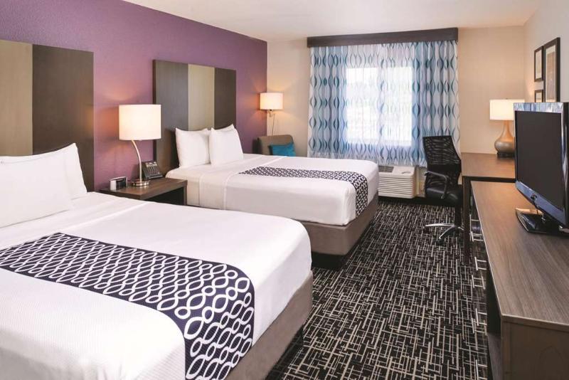 La Quinta By Wyndham Fayetteville Eksteriør bilde